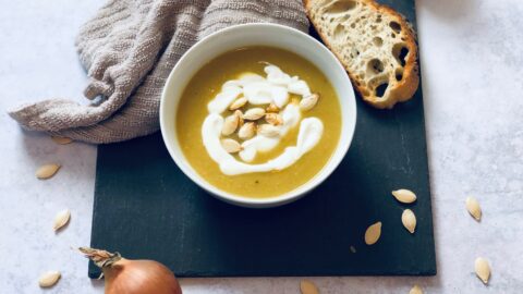 One pot pumpkin soup with apple, lentils and chickpeas