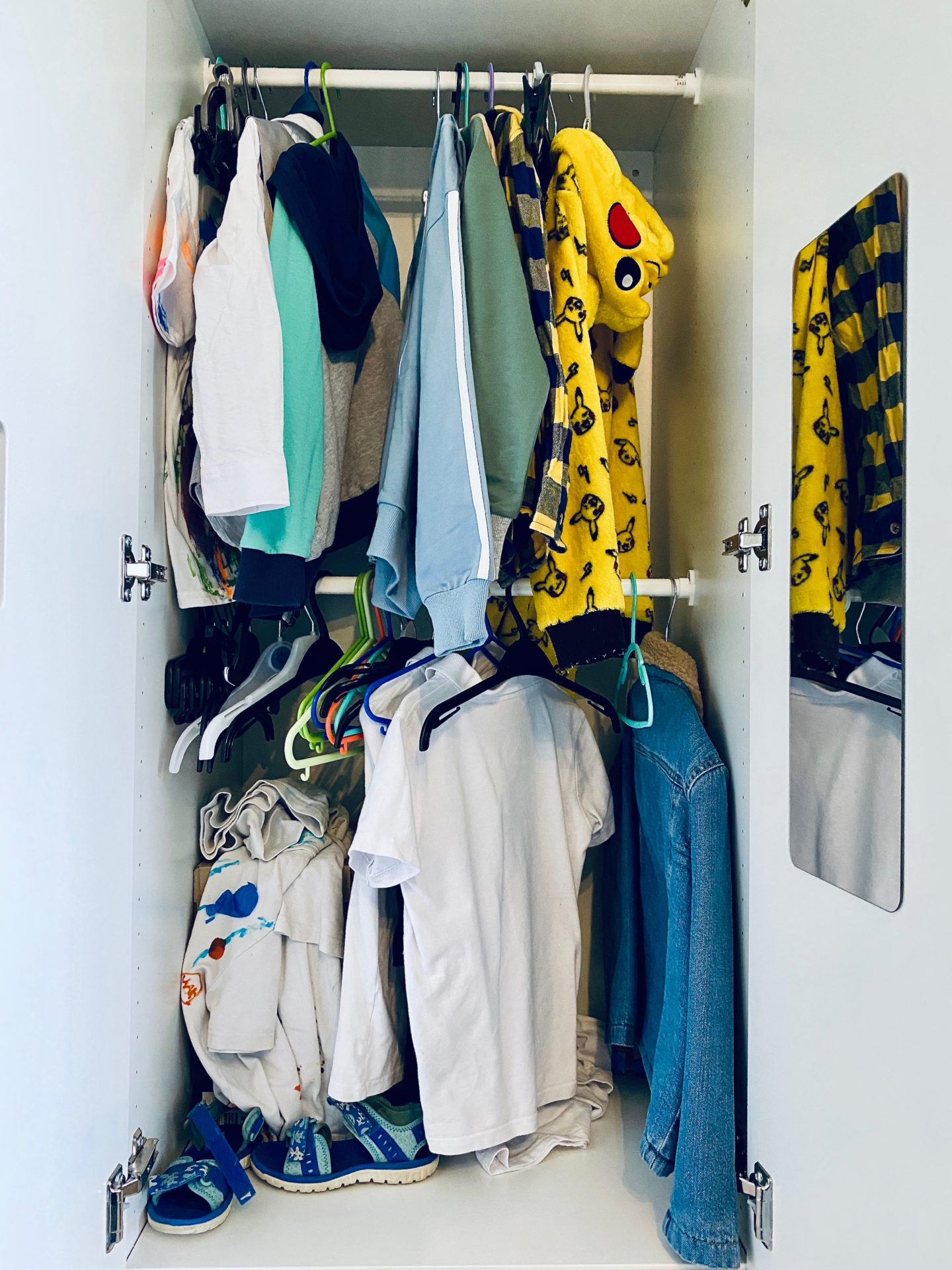 AD: Taking back control of mornings for only £51.75 with IKEA organisation hacks. Kid's wardrobe pre-hack.