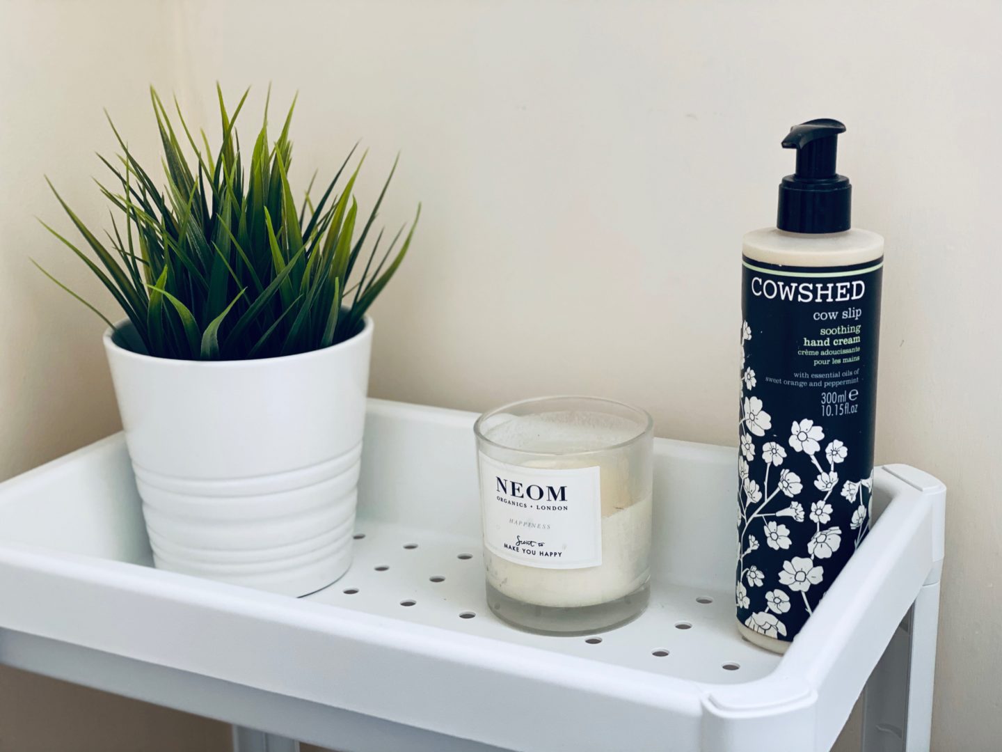 AD: Taking back control of mornings for only £51.75 with IKEA organisation hacks. Bathroom after IKEA items.