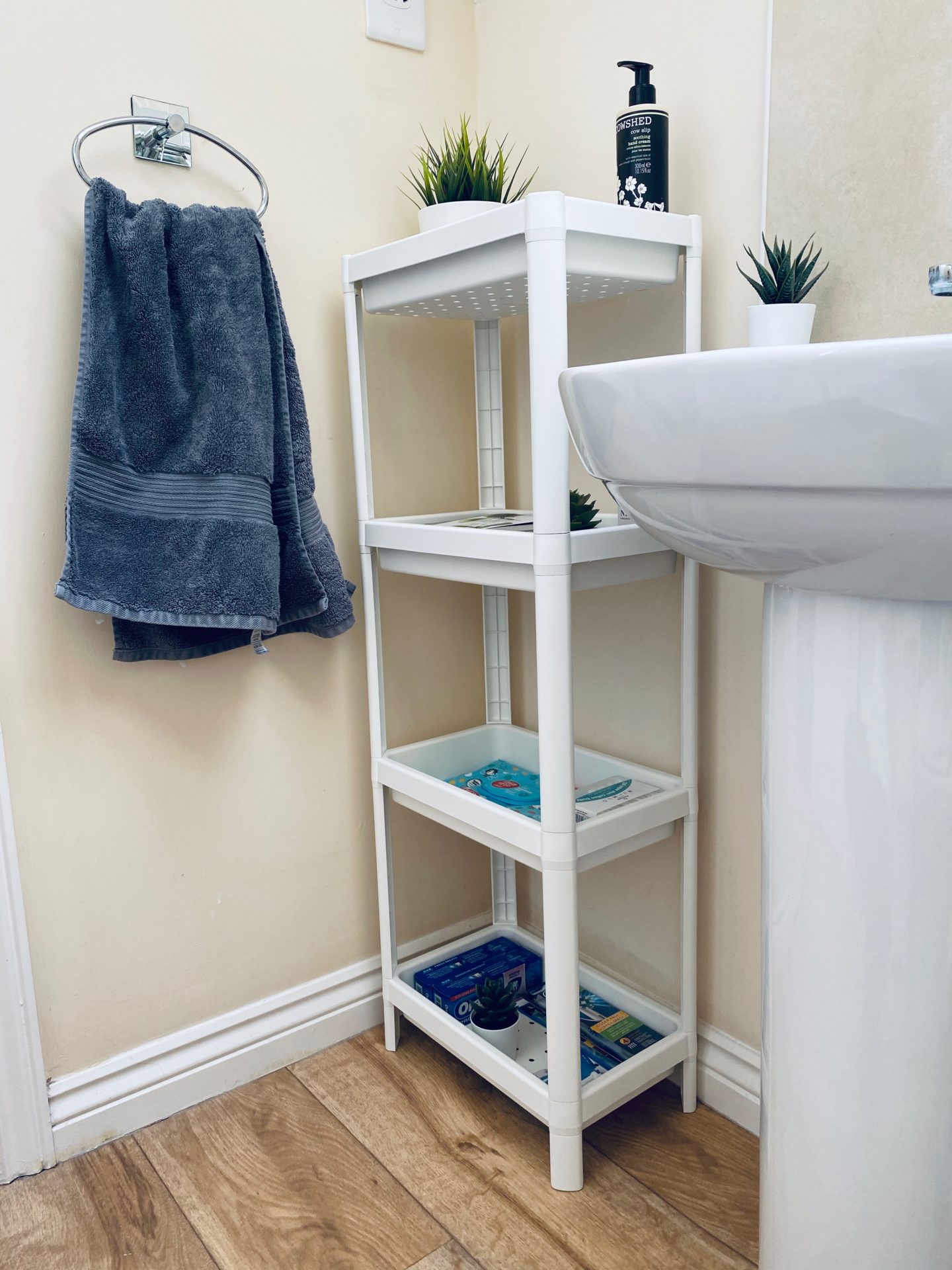 AD: Taking back control of mornings for only £51.75 with IKEA organisation hacks. Bathroom after IKEA items.