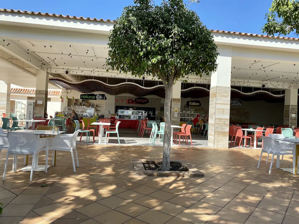 An outdoor eating area