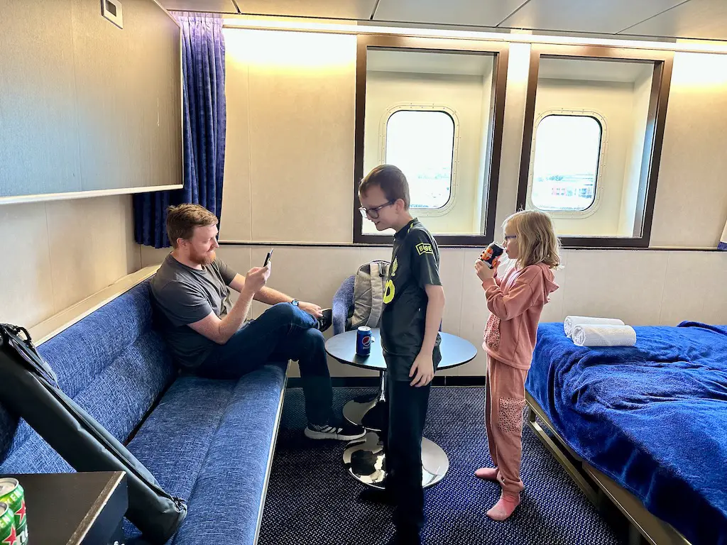 DFDS ferry commodore cabin